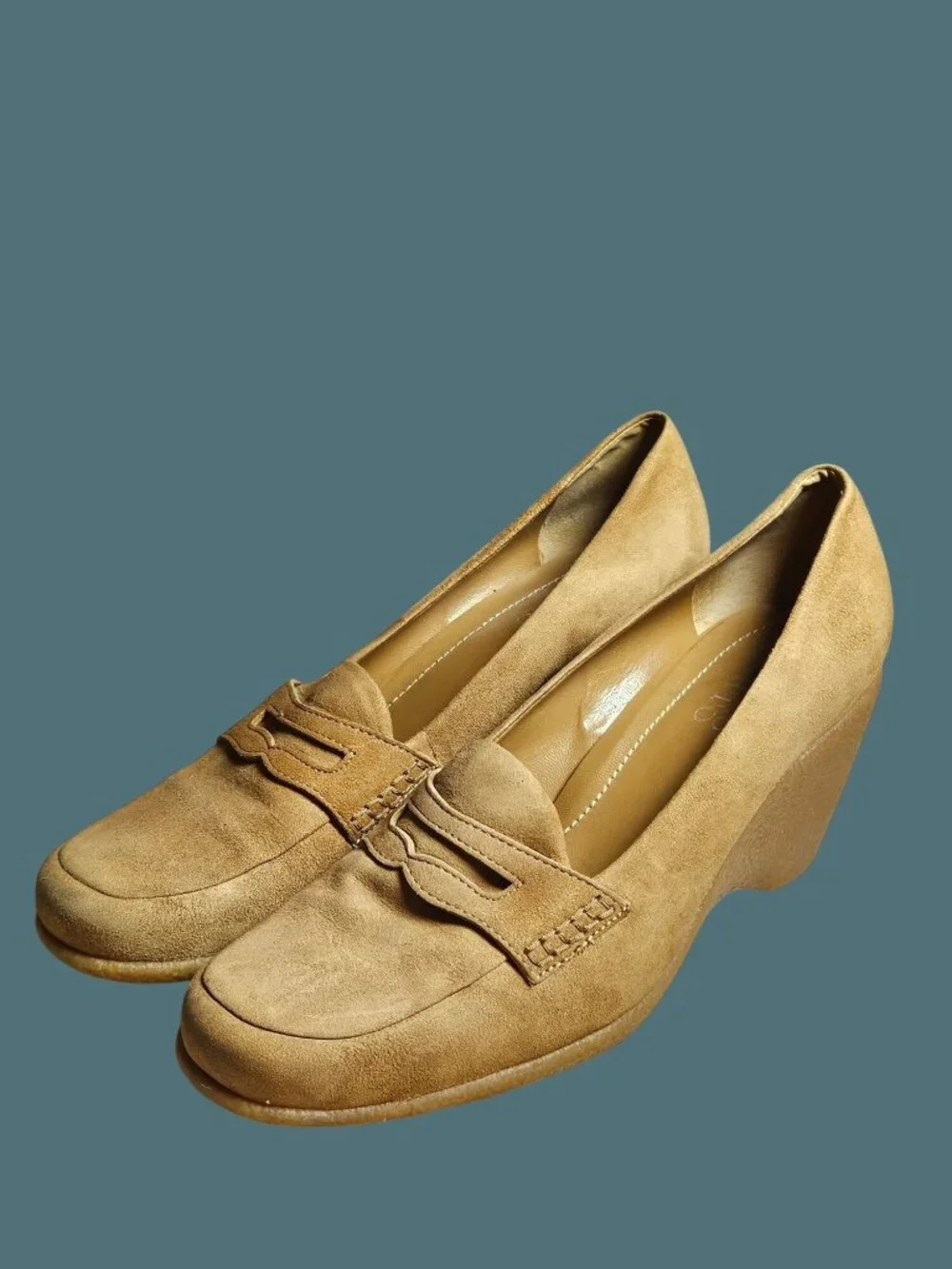 Franco Sarto Y2K Preppy Neutral Suede Penney Loafer Wedge Heel Women Size 8.5M